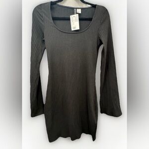 NWT Flare Long sleeve Black Ribbed sweater dress Dress women’s size medium
